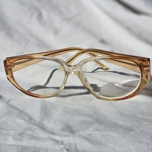 Vintage-Inspired Clear to Amber Cat-Eye Women's Glasses
